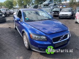 Gebruikte Steekas rechts-voor Volvo C30 (EK/MK) 1.6 D 16V Prijs € 65,00 Margeregeling aangeboden door Autodemontagebedrijf De Mars