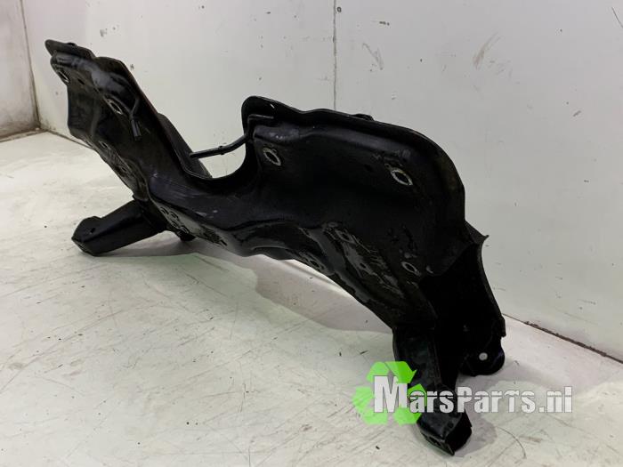 Subframe van een Opel Corsa D 1.3 CDTi 16V ecoFLEX 2014