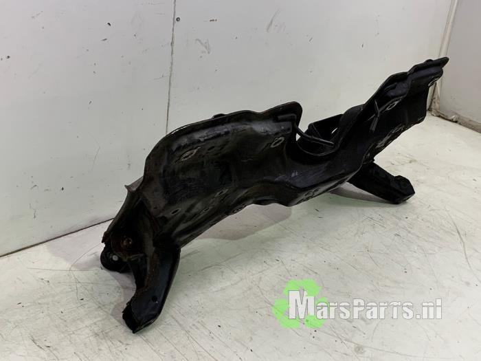 Subframe van een Opel Corsa D 1.3 CDTi 16V ecoFLEX 2014