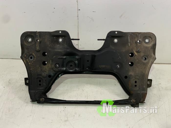 Subframe van een Opel Corsa D 1.3 CDTi 16V ecoFLEX 2014