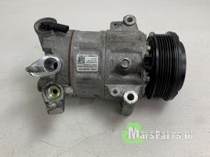 Gebruikte Aircopomp Ford Fiesta 7 1.1 Ti-VCT 12V 85 Prijs € 75,00 Margeregeling aangeboden door Autodemontagebedrijf De Mars