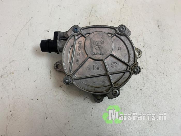 Gebruikte Vacuumpomp (Benzine) BMW 3 serie Touring (E91) 318i 16V Prijs € 60,00 Margeregeling aangeboden door Autodemontagebedrijf De Mars