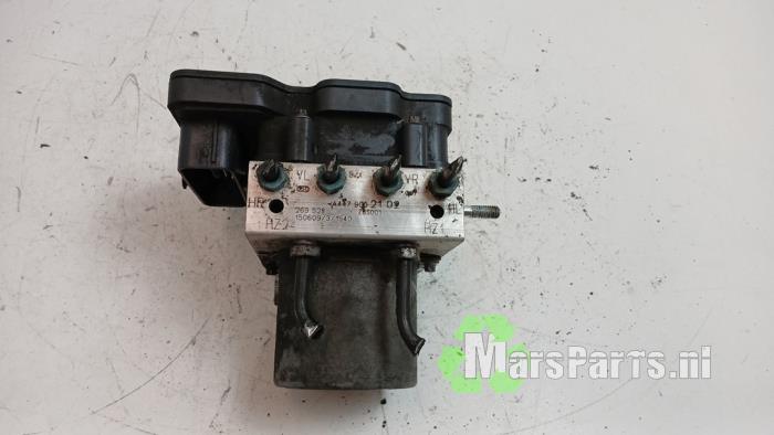 Gebruikte ABS Pomp Mercedes Vito (447.6) 2.2 114 CDI 16V Prijs € 125,00 Margeregeling aangeboden door Autodemontagebedrijf De Mars