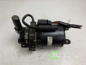 Gebruikte Stuurpomp BMW Mini One/Cooper (R50) 1.6 16V Cooper Prijs € 275,00 Margeregeling aangeboden door Autodemontagebedrijf De Mars