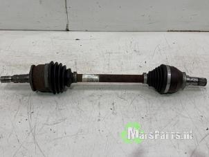 Gebruikte Steekas links-voor Opel Astra K Sports Tourer 1.4 Turbo 16V Prijs € 100,00 Margeregeling aangeboden door Autodemontagebedrijf De Mars