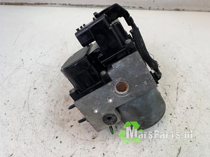 Gebruikte ABS Pomp Fiat Multipla (186) 1.6 16V 100 SX,ELX Prijs € 70,00 Margeregeling aangeboden door Autodemontagebedrijf De Mars