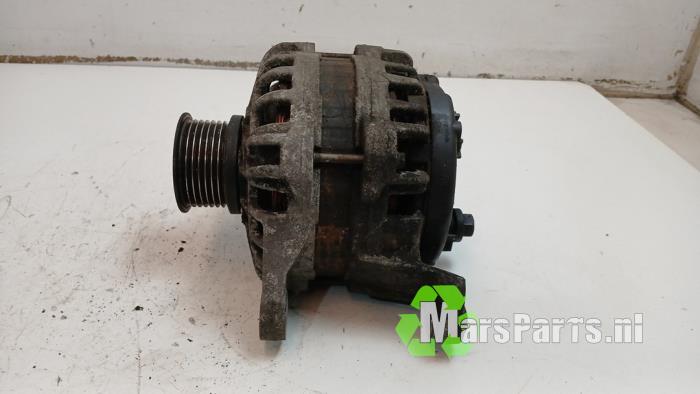 Gebruikte Dynamo Iveco New Daily VI 33S13, 35C13, 35S13 Prijs € 130,00 Margeregeling aangeboden door Autodemontagebedrijf De Mars