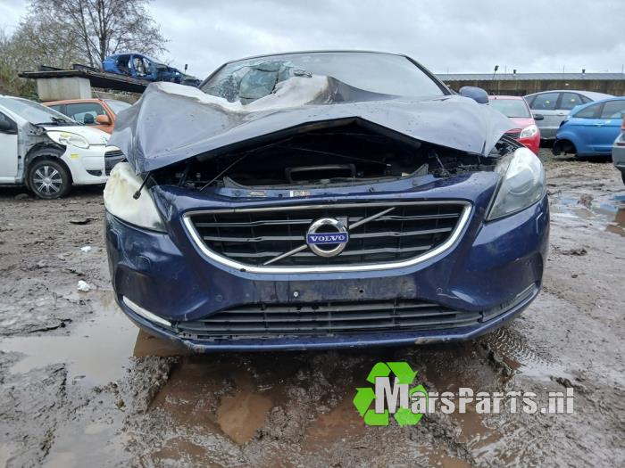 Gebruikte Steekas links-voor Volvo V40 (MV) 2.0 D2 16V Prijs € 50,00 Margeregeling aangeboden door Autodemontagebedrijf De Mars