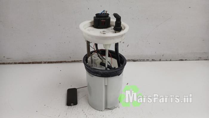 Gebruikte Tank element Pomp Volkswagen Up! (121) 1.0 12V 60 Prijs € 30,00 Margeregeling aangeboden door Autodemontagebedrijf De Mars