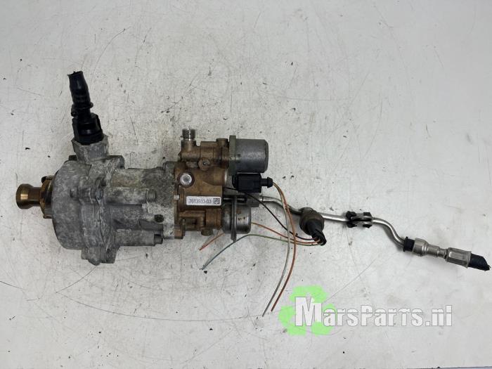 Gebruikte Hogedrukpomp Peugeot 1007 (KM) 1.4 Prijs € 250,00 Margeregeling aangeboden door Autodemontagebedrijf De Mars