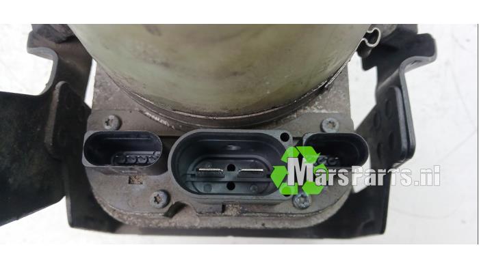 Gebruikte Servopomp Volkswagen Polo IV (9N1/2/3) 1.2 12V Prijs € 70,00 Margeregeling aangeboden door Autodemontagebedrijf De Mars
