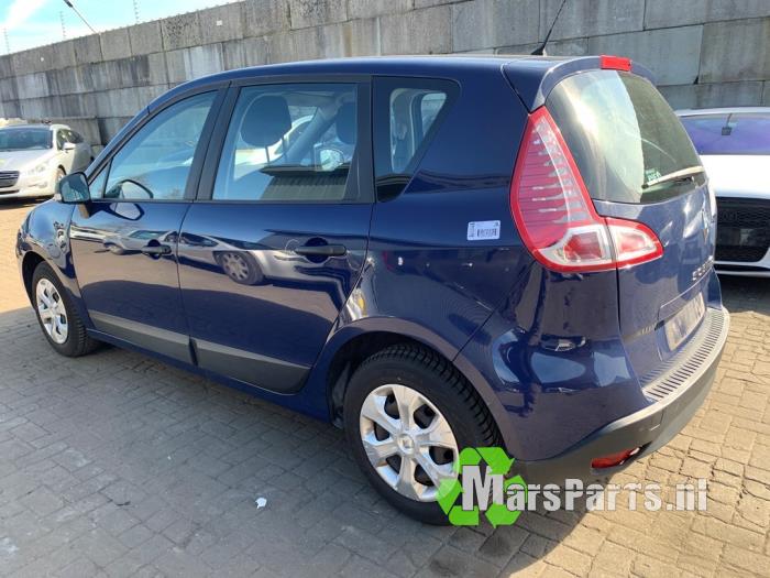 Gebruikte Subframe Renault Scénic III (JZ) 1.6 16V Prijs € 50,00 Margeregeling aangeboden door Autodemontagebedrijf De Mars