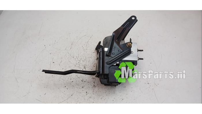 Gebruikte ABS Pomp Honda Civic (EP/EU) 1.4 16V Prijs € 30,00 Margeregeling aangeboden door Autodemontagebedrijf De Mars