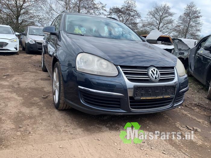 Gebruikte Subframe Volkswagen Golf V Variant (1K5) 1.6 Prijs € 45,00 Margeregeling aangeboden door Autodemontagebedrijf De Mars