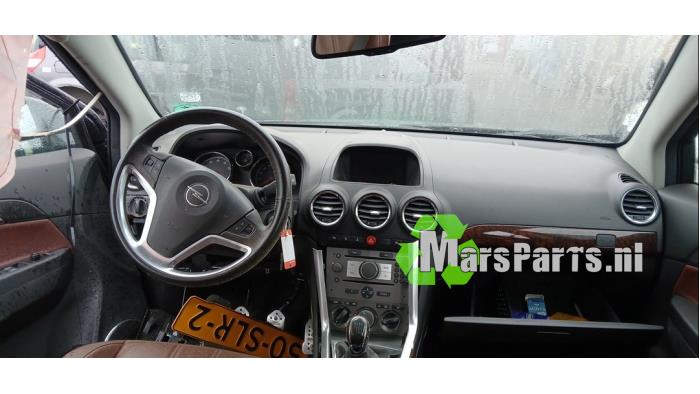 Gebruikte Display Interieur Opel Antara (LA6) 2.4 16V 4x4 Prijs € 85,00 Margeregeling aangeboden door Autodemontagebedrijf De Mars