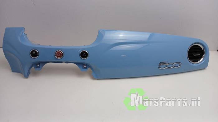 Gebruikte Dashboard Fiat 500 (312) 1.2 Prijs € 85,00 Margeregeling aangeboden door Autodemontagebedrijf De Mars