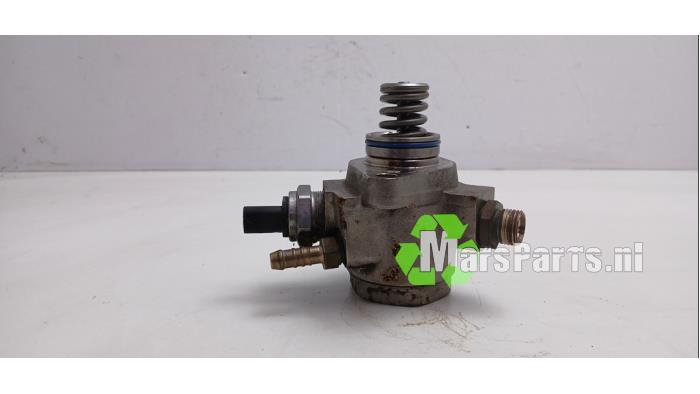 Gebruikte Brandstofpomp Mechanisch Volkswagen Polo V (6R) 1.0 TSI 12V BlueMotion Prijs € 50,00 Margeregeling aangeboden door Autodemontagebedrijf De Mars