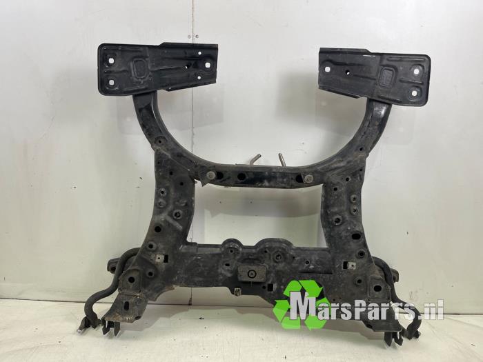 Gebruikte Subframe Mercedes A (W176) 1.6 A-180 16V Prijs € 125,00 Margeregeling aangeboden door Autodemontagebedrijf De Mars