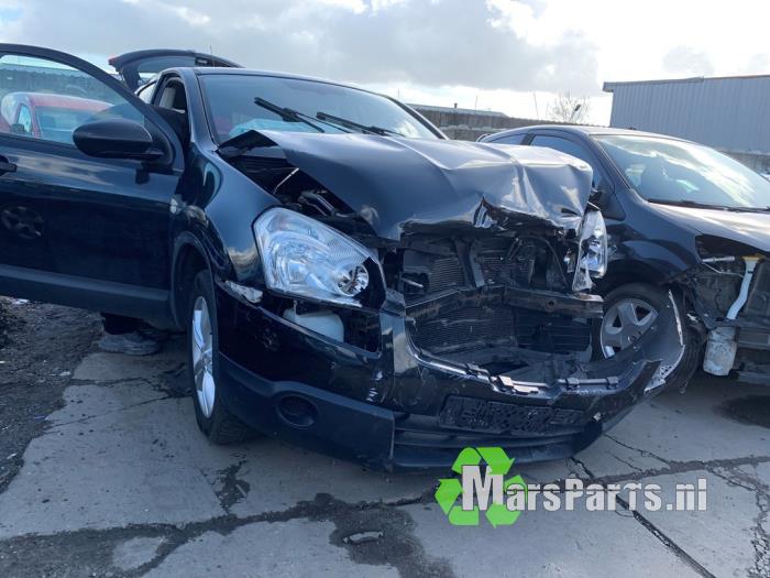 Gebruikte Aanjager Nissan Qashqai (J10) 1.6 16V Prijs € 40,00 Margeregeling aangeboden door Autodemontagebedrijf De Mars