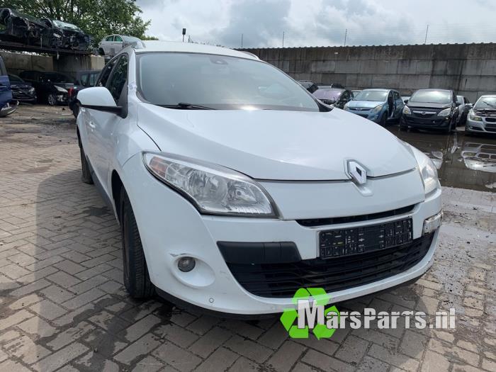 Gebruikte Subframe Renault Megane III Grandtour (KZ) 1.5 dCi 90 Prijs € 70,00 Margeregeling aangeboden door Autodemontagebedrijf De Mars