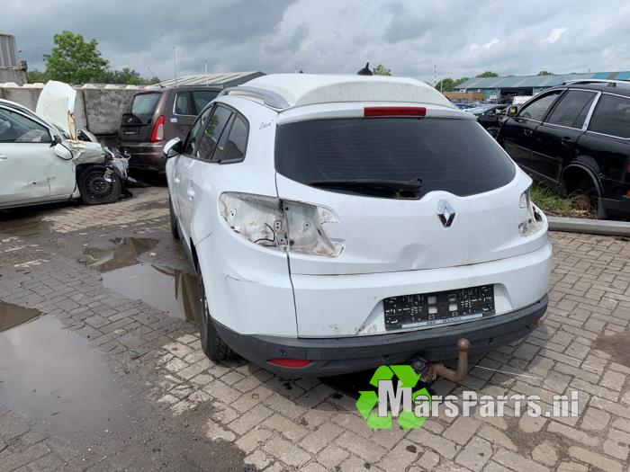 Gebruikte Tank element Pomp Renault Megane III Grandtour (KZ) 1.5 dCi 90 Prijs € 24,99 Margeregeling aangeboden door Autodemontagebedrijf De Mars