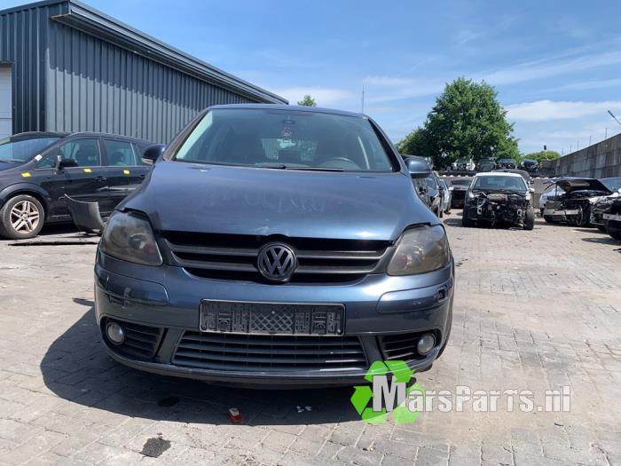 Gebruikte Subframe Volkswagen Golf Plus (5M1/1KP) 2.0 FSI 16V Prijs € 45,00 Margeregeling aangeboden door Autodemontagebedrijf De Mars