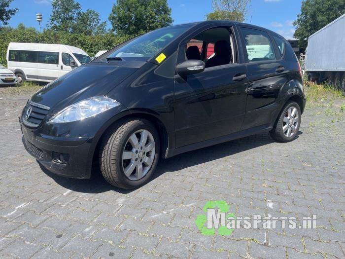 Gebruikte Steekas links-voor Mercedes A (W169) 1.5 A-150 5-Drs. Prijs € 135,00 Margeregeling aangeboden door Autodemontagebedrijf De Mars