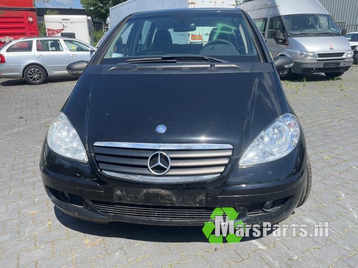 Gebruikte Subframe Mercedes A (W169) 1.5 A-150 5-Drs. Prijs € 75,00 Margeregeling aangeboden door Autodemontagebedrijf De Mars
