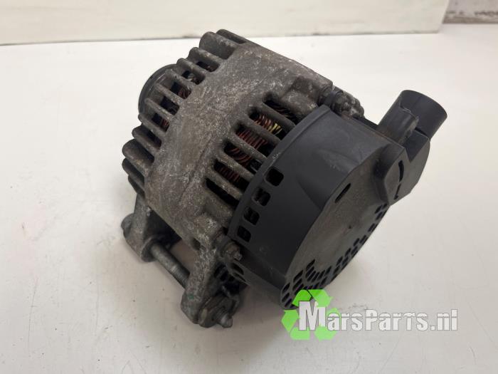 Gebruikte Dynamo Peugeot 208 I (CA/CC/CK/CL) 1.2 Vti 12V PureTech 82 Prijs € 40,00 Margeregeling aangeboden door Autodemontagebedrijf De Mars