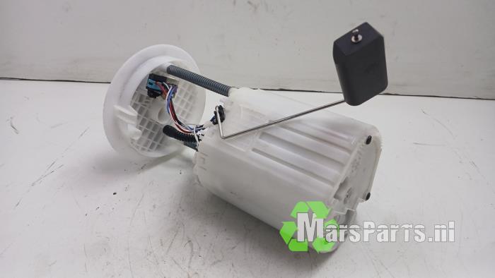 Gebruikte Tank element Pomp Opel Karl 1.0 12V Prijs € 45,00 Margeregeling aangeboden door Autodemontagebedrijf De Mars