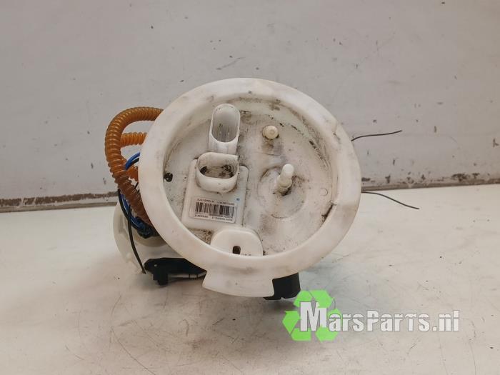 Gebruikte Tank element Pomp BMW 3 serie (F30) 328i 2.0 16V Prijs € 50,00 Margeregeling aangeboden door Autodemontagebedrijf De Mars