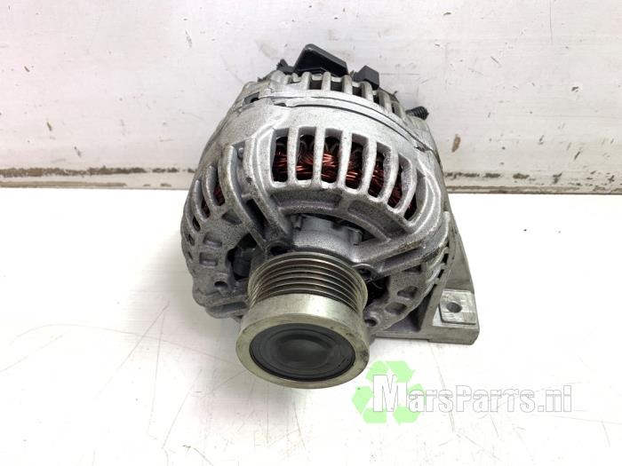 Gebruikte Dynamo Volvo V40 (VW) 1.8 16V Prijs € 45,00 Margeregeling aangeboden door Autodemontagebedrijf De Mars