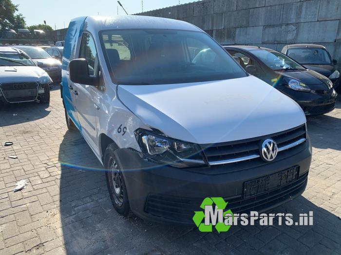 Gebruikte Aandrijfas links-voor Volkswagen Caddy IV 2.0 TDI 75 Prijs € 40,00 Margeregeling aangeboden door Autodemontagebedrijf De Mars