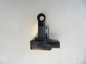 Gebruikte Luchtmassameter Toyota Land Cruiser (J12) 3.0 D-4D 16V Prijs € 35,00 Margeregeling aangeboden door Autobedrijf Broekhuis B.V.