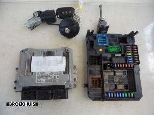 Gebruikte Computer Inspuit Peugeot 208 I (CA/CC/CK/CL) 1.4 HDi Prijs € 150,00 Margeregeling aangeboden door Autobedrijf Broekhuis B.V.