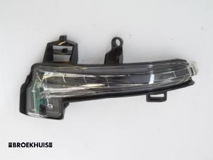 Gebruikte Knipperlicht rechts Skoda Superb (3V3) 1.6 TDI Prijs € 25,00 Margeregeling aangeboden door Autobedrijf Broekhuis B.V.