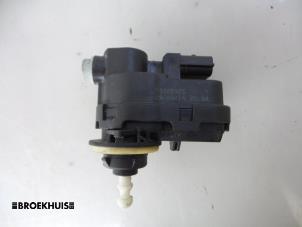 Gebruikte Koplampmotor Peugeot 208 I (CA/CC/CK/CL) 1.6 e-HDi FAP Prijs € 15,00 Margeregeling aangeboden door Autobedrijf Broekhuis B.V.