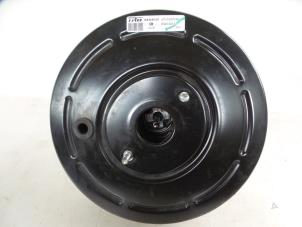 Gebruikte Rembekrachtiger Opel Vivaro 1.6 CDTI 90 Prijs € 84,70 Inclusief btw aangeboden door Autobedrijf Broekhuis B.V.