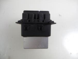 Gebruikte Kachel Weerstand Renault Grand Scénic III (JZ) 1.5 dCi 110 Prijs € 20,00 Margeregeling aangeboden door Autobedrijf Broekhuis B.V.