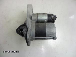 Gebruikte Startmotor Renault Clio IV (5R) 0.9 Energy TCE 90 12V Prijs € 25,00 Margeregeling aangeboden door Autobedrijf Broekhuis B.V.