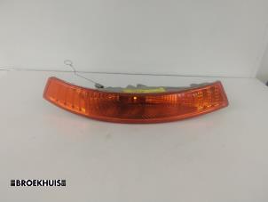 Gebruikte Pinker rechts Renault Trafic New (FL) 1.9 dCi 82 16V Prijs € 12,10 Inclusief btw aangeboden door Autobedrijf Broekhuis B.V.