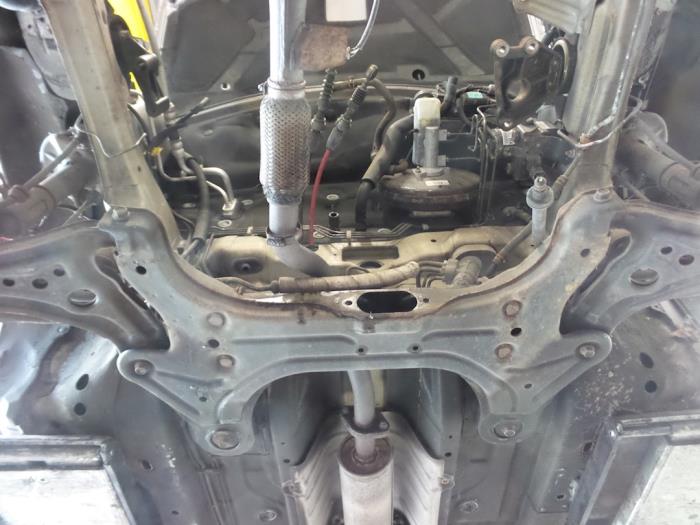Gebruikte Subframe Chevrolet Kalos (SF48) 1.2 Prijs € 50,00 Margeregeling aangeboden door Autobedrijf Broekhuis B.V.