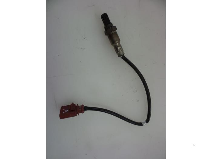 Gebruikte Lambda Sonde Audi A1 (8X1/8XK) 1.0 TFSI 12V Prijs € 25,00 Margeregeling aangeboden door Autobedrijf Broekhuis B.V.