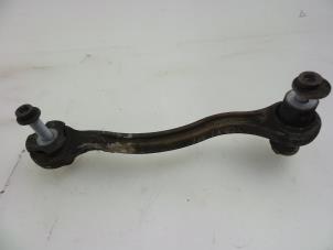 Gebruikte Draagarm links-achter Mercedes C (W204) 2.2 C-200 CDI 16V BlueEFFICIENCY Prijs € 35,00 Margeregeling aangeboden door Autobedrijf Broekhuis B.V.