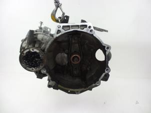 Gebruikte Versnellingsbak Seat Ibiza ST (6J8) 1.2 TDI Ecomotive Prijs € 125,00 Margeregeling aangeboden door Autobedrijf Broekhuis B.V.