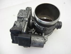 Gebruikte Gasklephuis Ford Fiesta 6 (JA8) 1.6 TDCi 16V 75 Prijs € 25,00 Margeregeling aangeboden door Autobedrijf Broekhuis B.V.