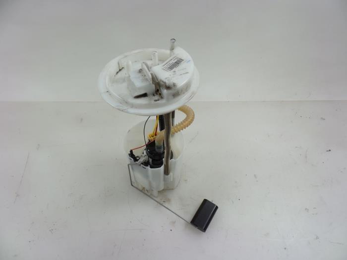 Gebruikte Tank element Pomp Fiat Doblo Cargo (263) 1.6 D Multijet Prijs € 36,30 Inclusief btw aangeboden door Autobedrijf Broekhuis B.V.