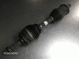 Gebruikte Steekas links-voor Toyota Hilux IV 2.5 D4-D 16V Prijs € 151,25 Inclusief btw aangeboden door Autobedrijf Broekhuis B.V.