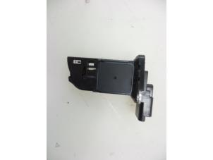 Gebruikte Luchtmassameter Peugeot 308 SW (L4/L9/LC/LJ/LR) 1.6 BlueHDi 120 Prijs € 15,00 Margeregeling aangeboden door Autobedrijf Broekhuis B.V.