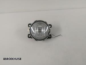 Gebruikte Mistlamp links-voor Mitsubishi Space Star (A0) 1.0 12V Prijs € 20,00 Margeregeling aangeboden door Autobedrijf Broekhuis B.V.